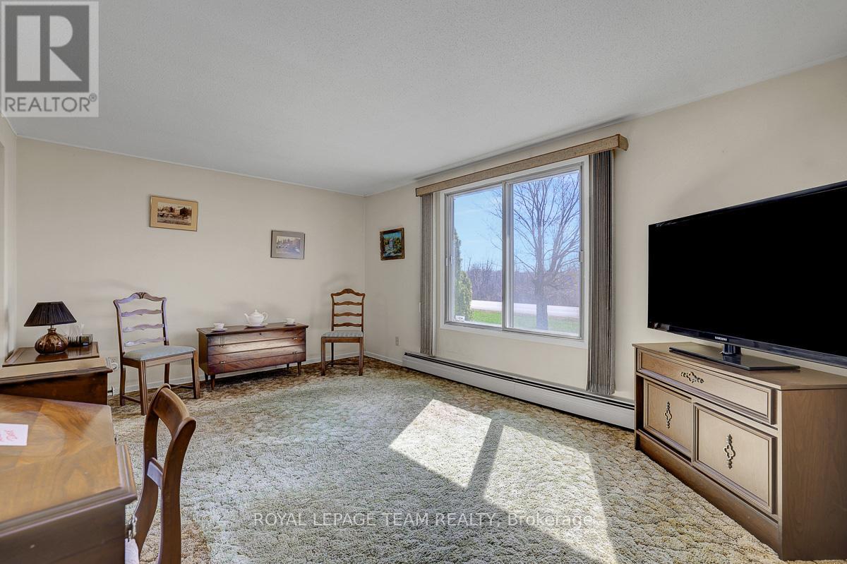 5523 Mitch Owens Road, Ottawa, Ontario  K1X 1C2 - Photo 37 - X13043410