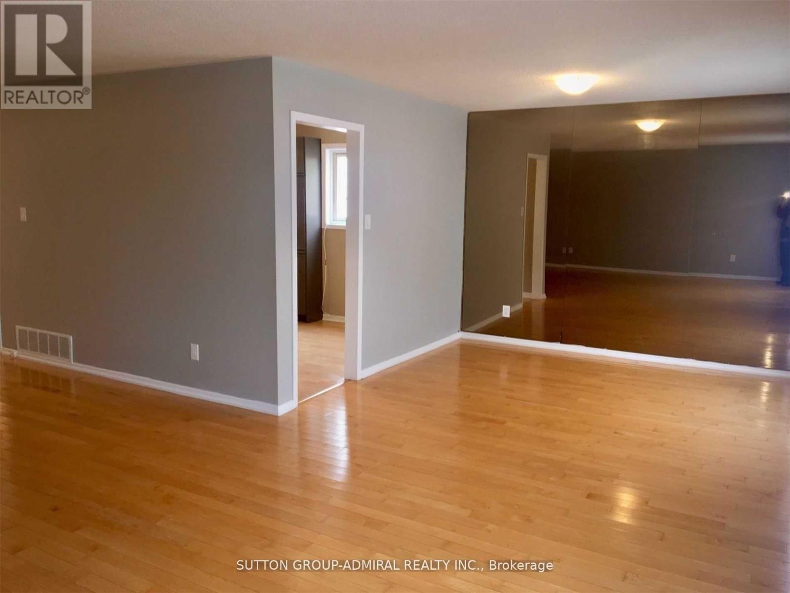 2nd Flr - 4 Nootka Crescent, Toronto, Ontario  M2H 2X6 - Photo 7 - C13043298