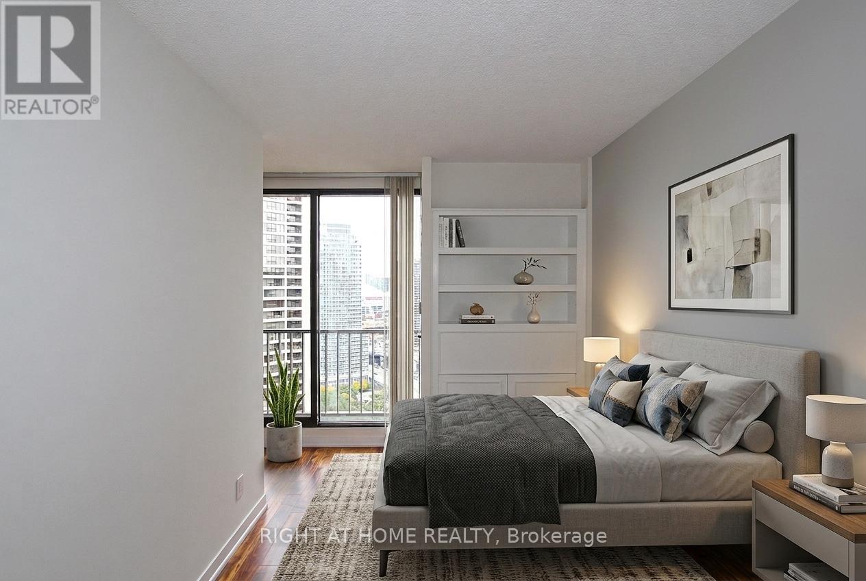 2815 - 33 Harbour Square, Toronto, Ontario  M5J 2G2 - Photo 11 - C13043388