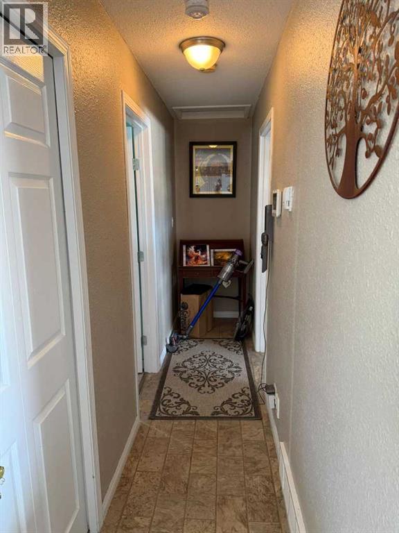 121 2 Avenue, Falher, Alberta  T0H 1M0 - Photo 11 - A2304049