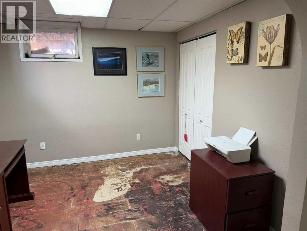 121 2 Avenue, Falher, Alberta  T0H 1M0 - Photo 21 - A2304049