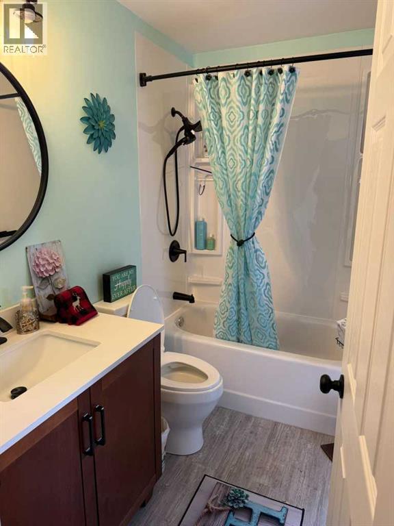 121 2 Avenue, Falher, Alberta  T0H 1M0 - Photo 14 - A2304049