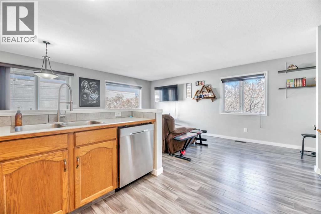 224b 5 Avenue, Strathmore, Alberta  T1P 1B5 - Photo 11 - A2304974