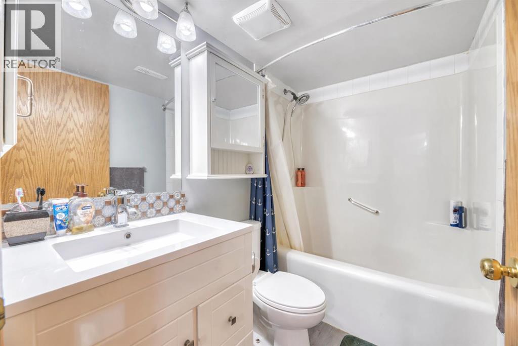 224b 5 Avenue, Strathmore, Alberta  T1P 1B5 - Photo 16 - A2304974