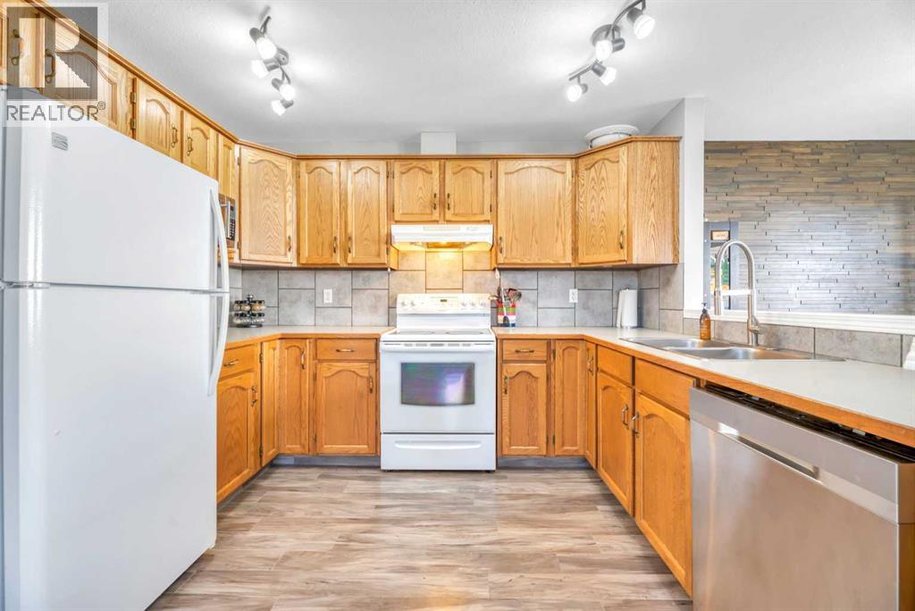 224b 5 Avenue, Strathmore, Alberta  T1P 1B5 - Photo 9 - A2304974