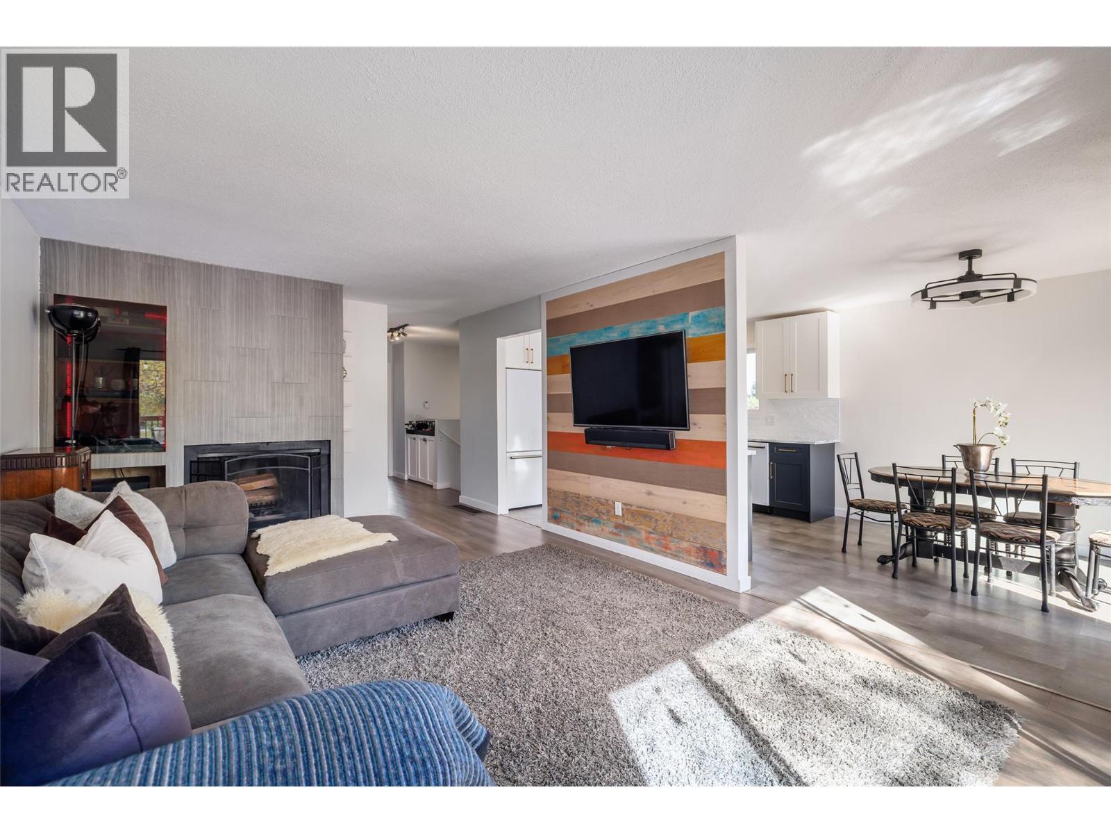 610 Chepesuik Court, Kelowna, British Columbia  V1X 5S5 - Photo 2 - 10380302