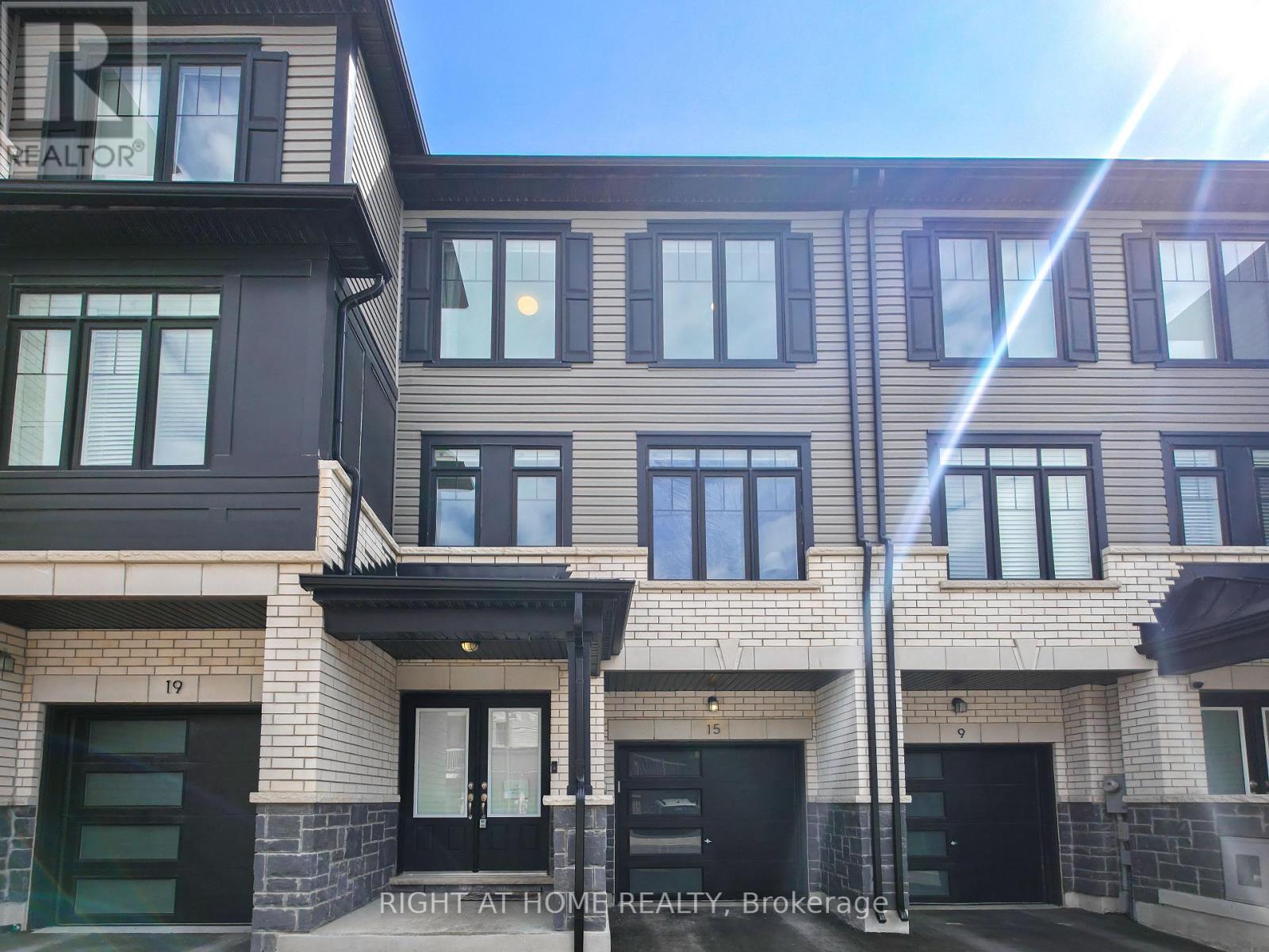 15 Ambereen Place, Clarington, Ontario  L1C 5P2 - Photo 2 - E13043306