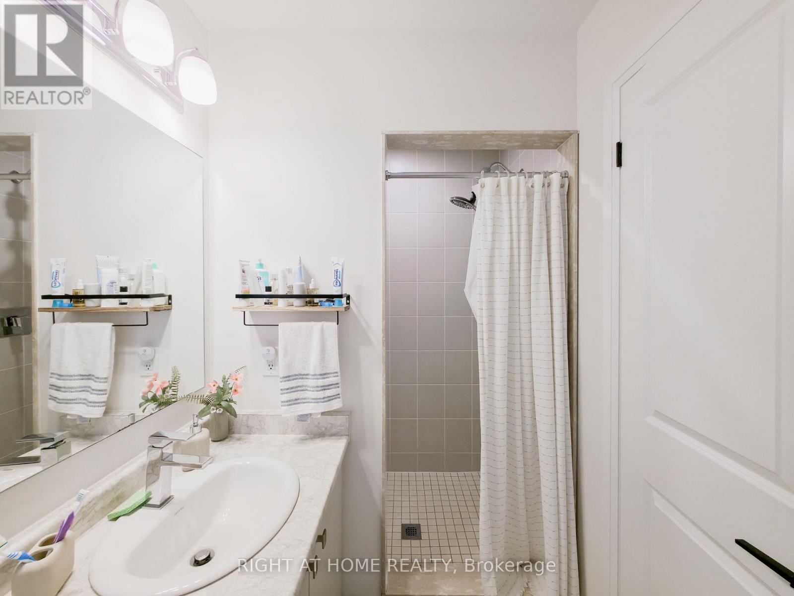 15 Ambereen Place, Clarington, Ontario  L1C 5P2 - Photo 26 - E13043306