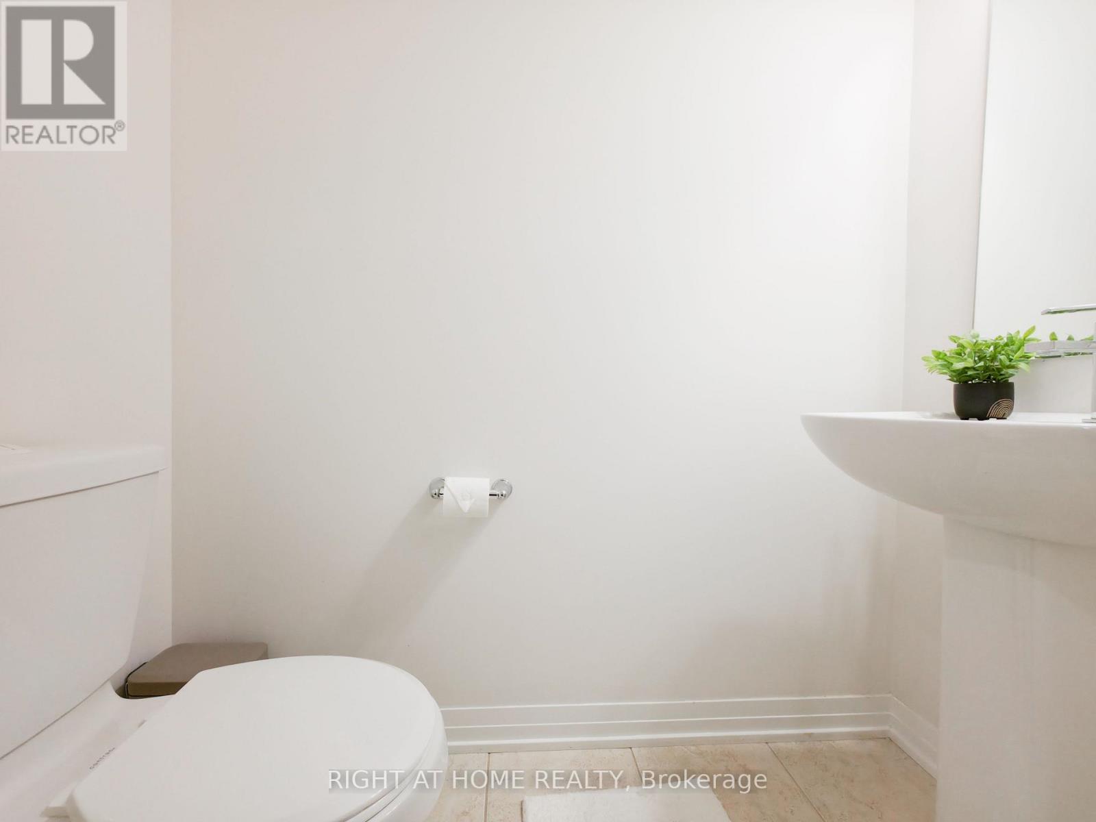 15 Ambereen Place, Clarington, Ontario  L1C 5P2 - Photo 6 - E13043306