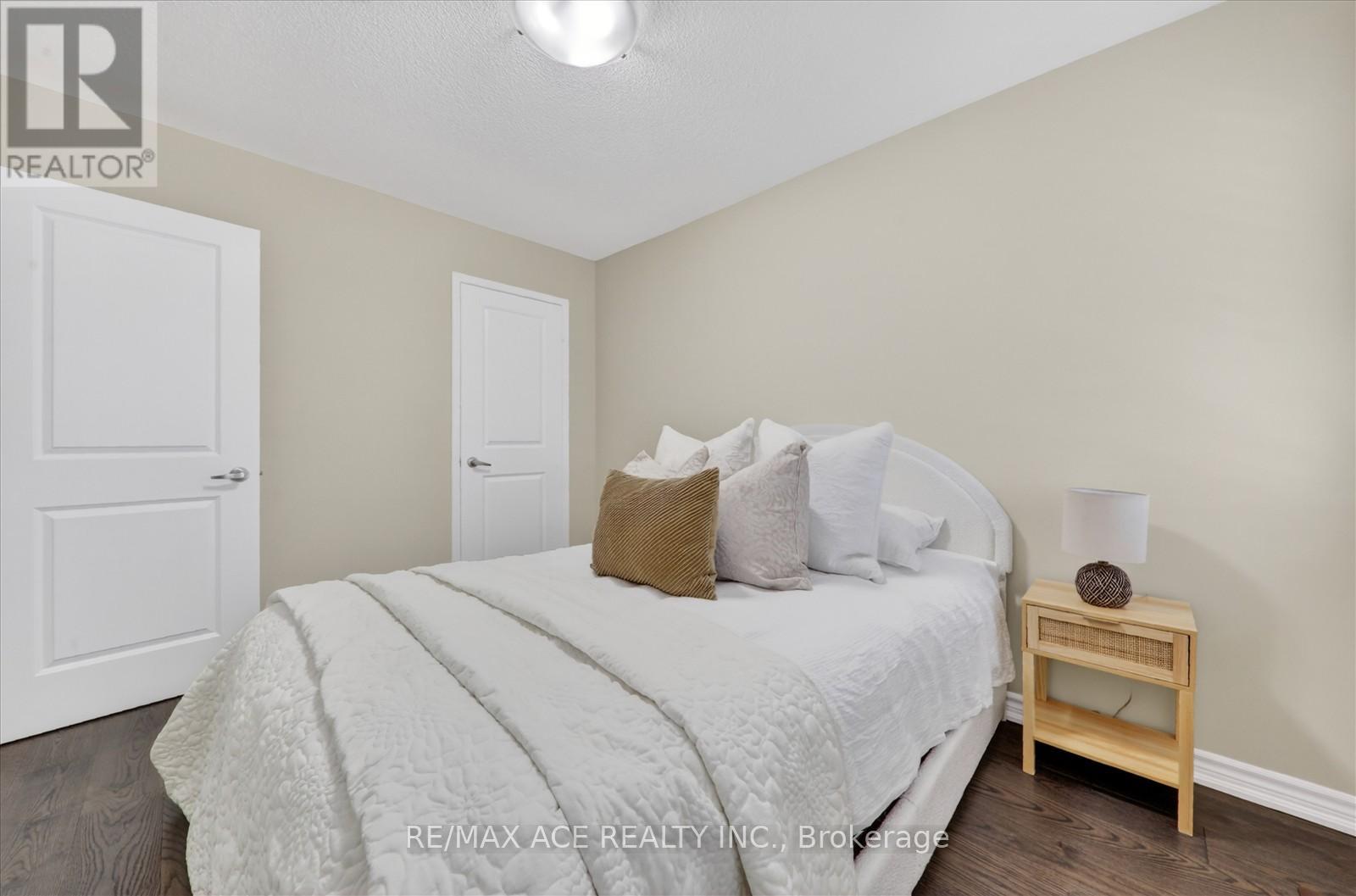 1034 Byron Street N, Whitby, Ontario  L1N 0E5 - Photo 33 - E13043314