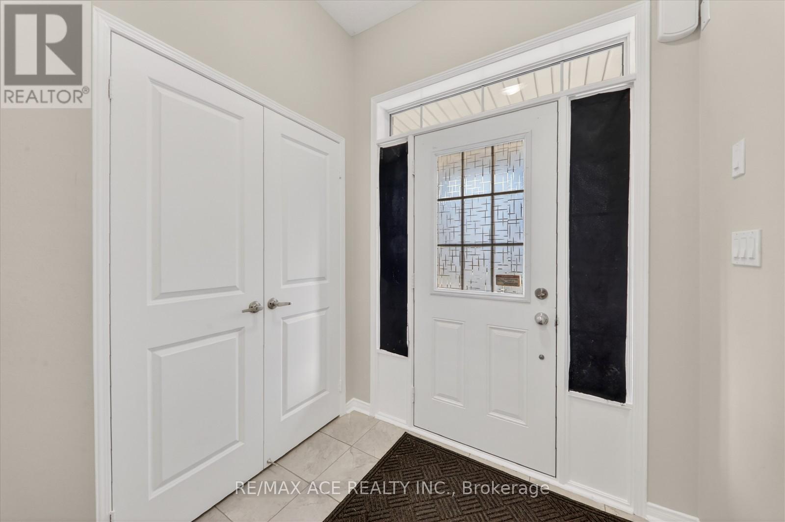 1034 Byron Street N, Whitby, Ontario  L1N 0E5 - Photo 5 - E13043314