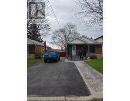 33 ALICE CRESCENT, Toronto, Ontario