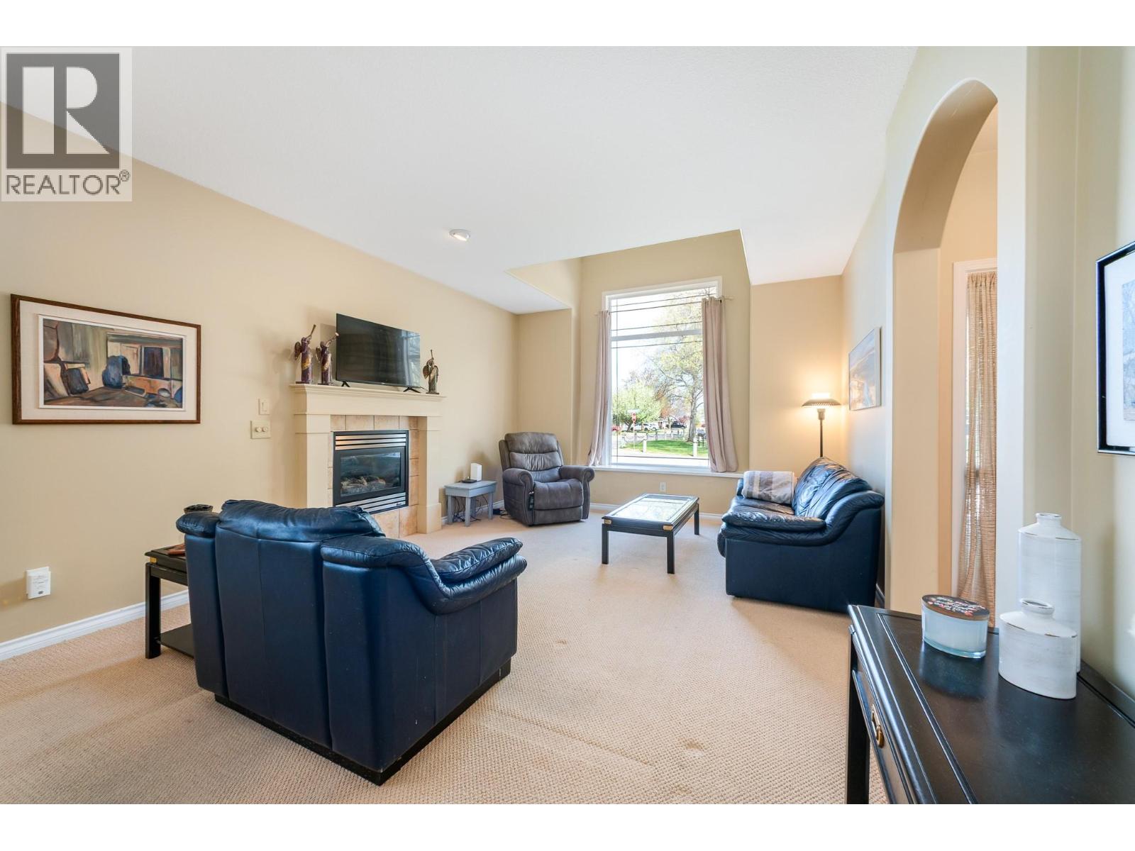 3585 Windermere Road, Kelowna, British Columbia  V1W 4M8 - Photo 3 - 10384752