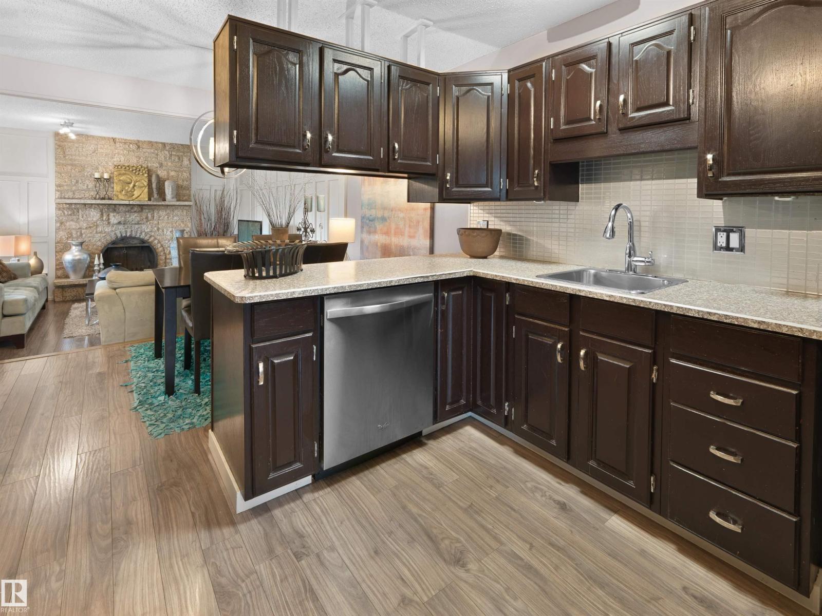 12335 25 Av Nw, Edmonton, Alberta  T6J 4S7 - Photo 6 - E4484151