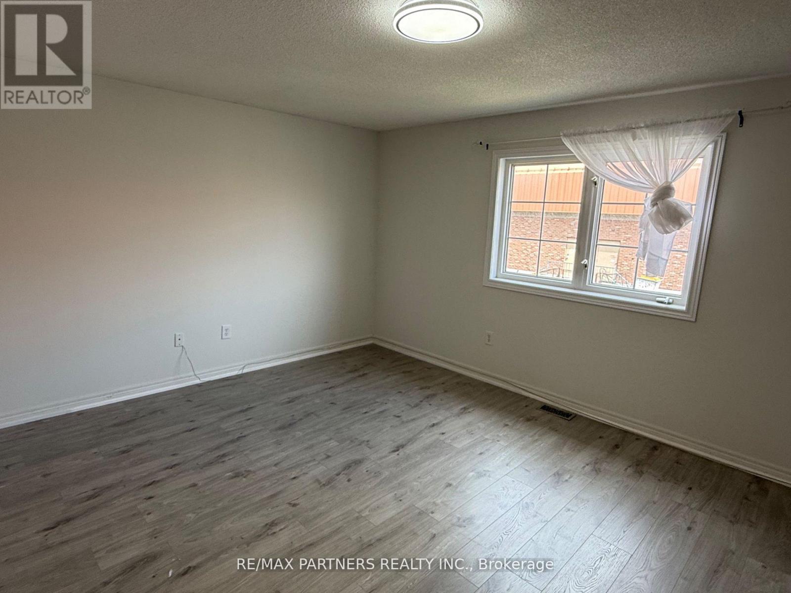 133 Amulet Crescent, Richmond Hill, Ontario  L4S 2T6 - Photo 5 - N13043360