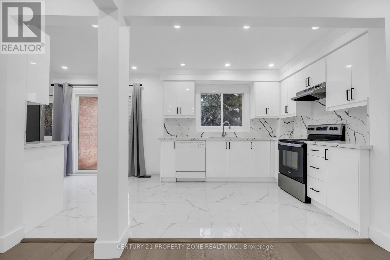 188 Cardinal Street, Barrie, Ontario  L4M 6G8 - Photo 10 - S13043280