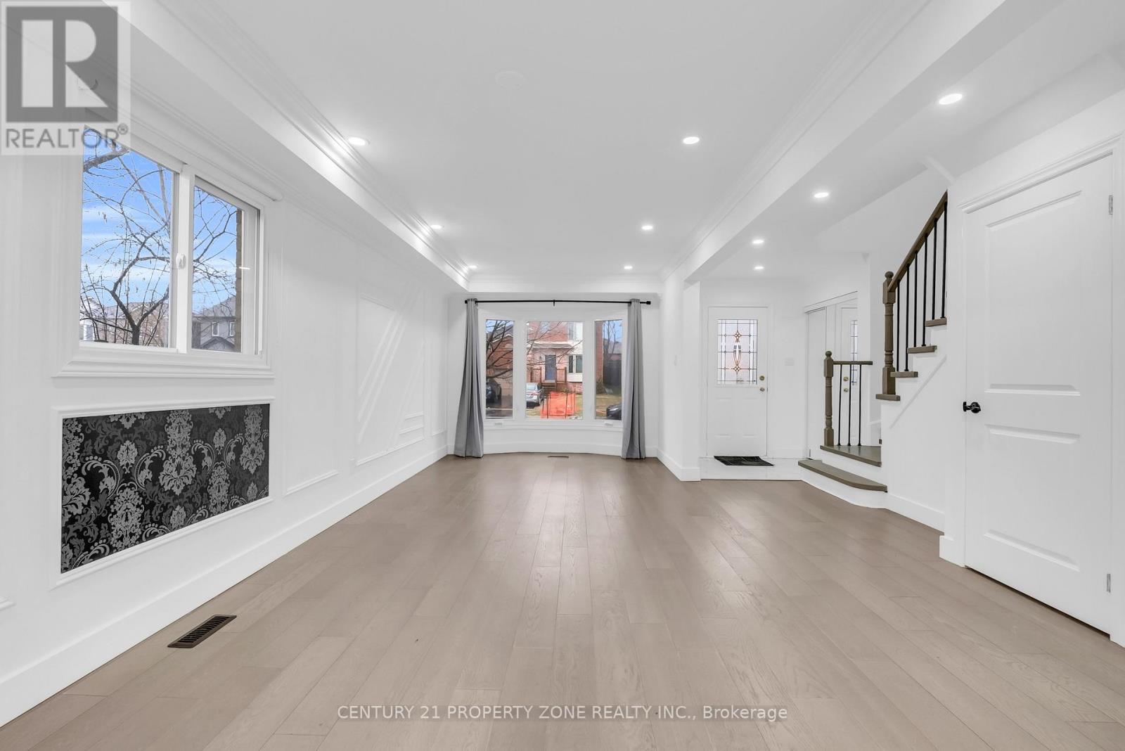 188 Cardinal Street, Barrie, Ontario  L4M 6G8 - Photo 6 - S13043280