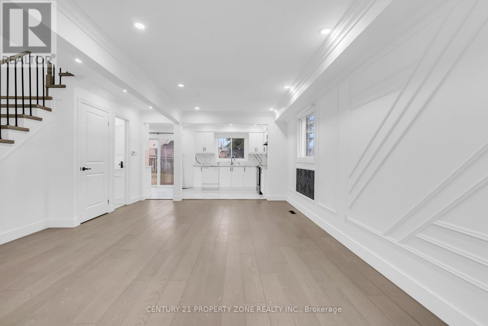 188 Cardinal Street, Barrie, Ontario  L4M 6G8 - Photo 8 - S13043280