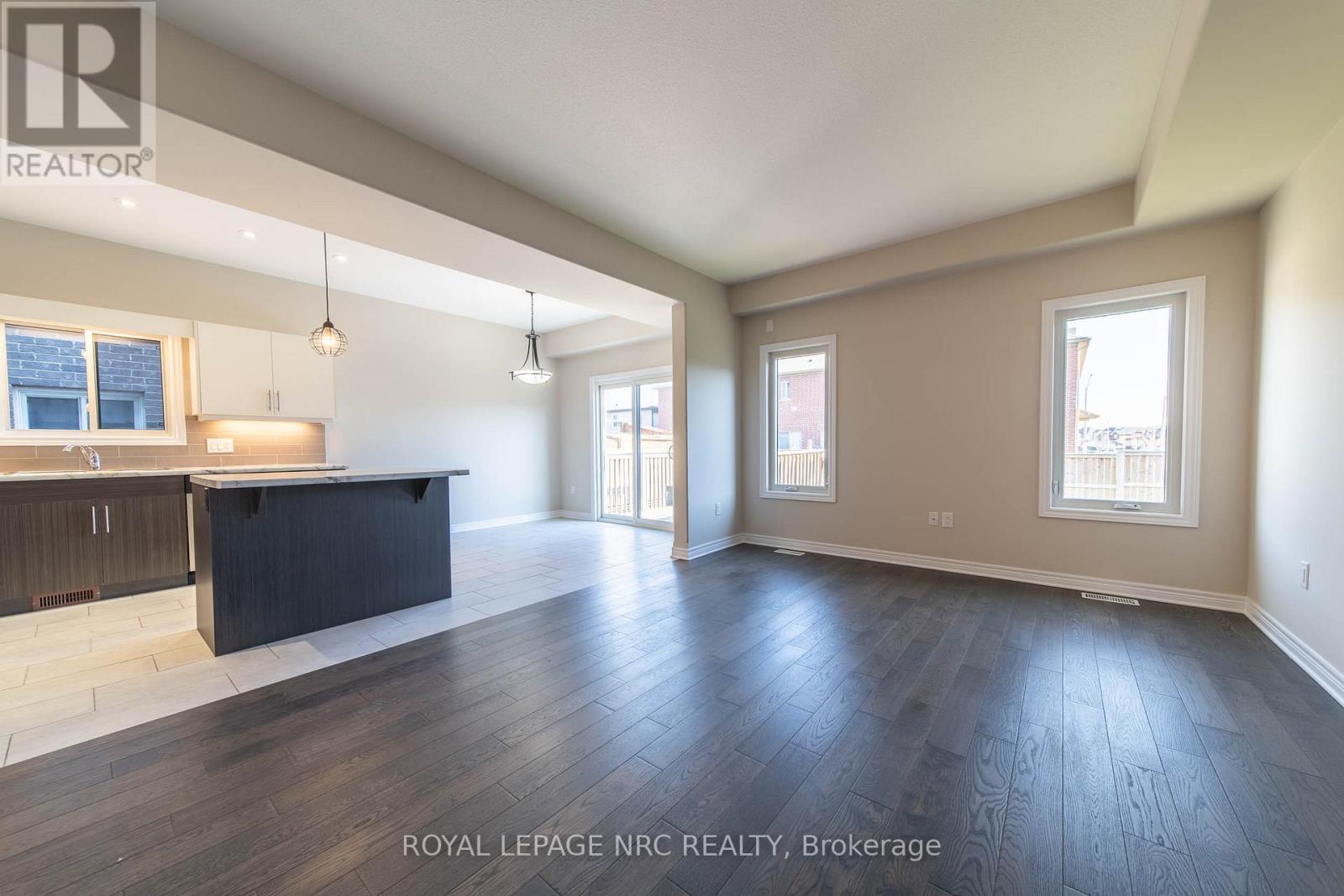 1 Sparkle Drive, Thorold, Ontario  L0S 1A0 - Photo 4 - X13040322