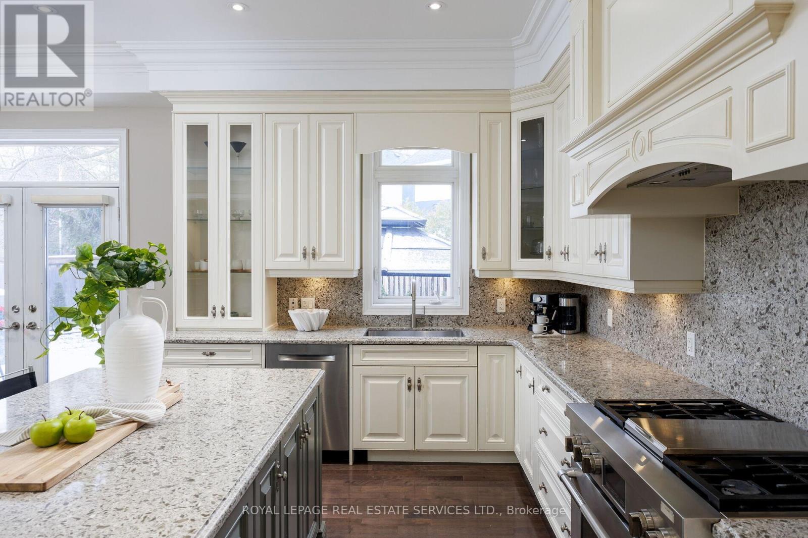 125 Paliser Court, Oakville, Ontario  L6K 2H1 - Photo 13 - W13043282