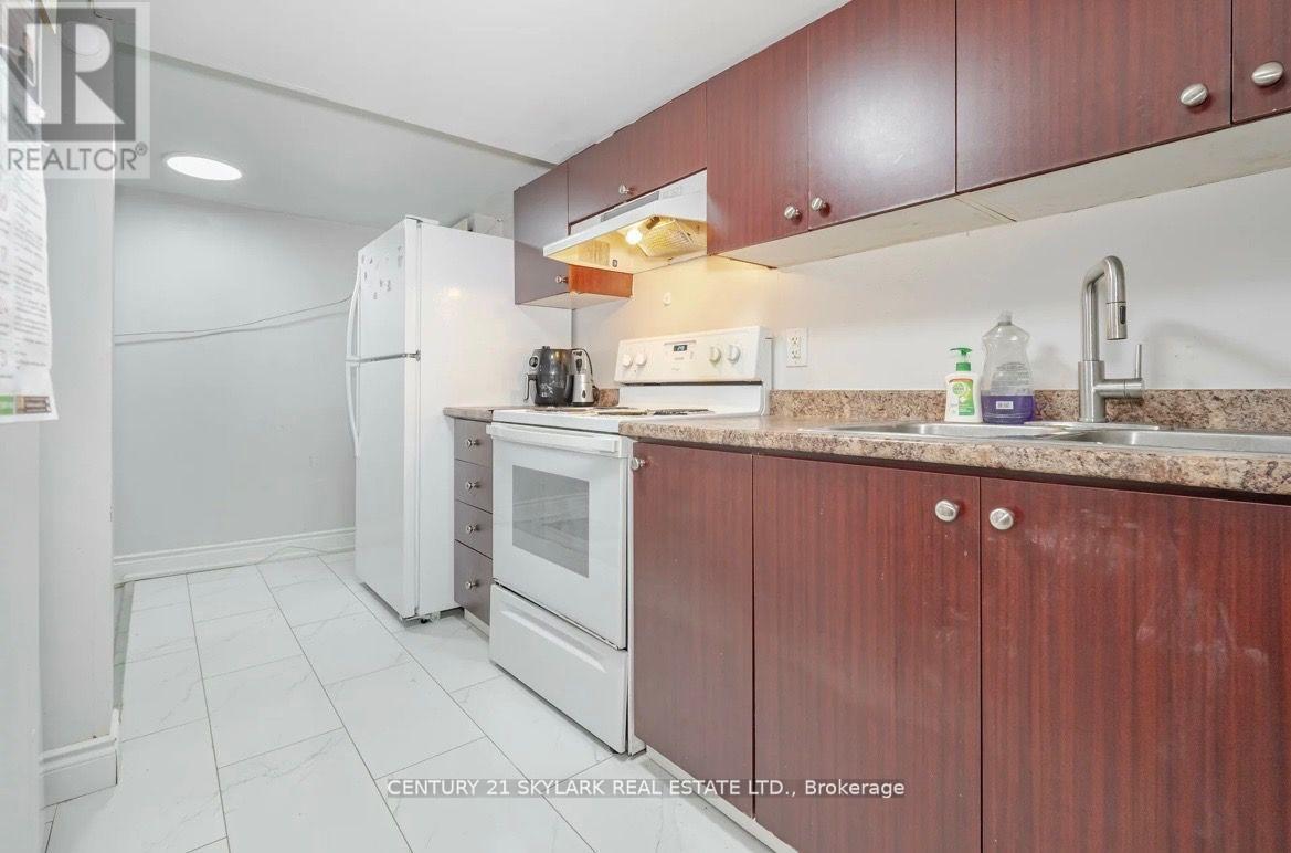 26 - 435 Silverstone Drive, Toronto, Ontario  M9V 3K7 - Photo 16 - W13043302