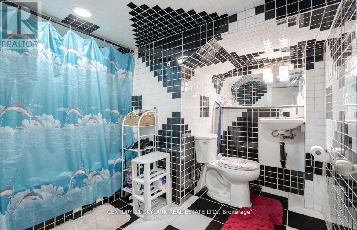 26 - 435 Silverstone Drive, Toronto, Ontario  M9V 3K7 - Photo 19 - W13043302