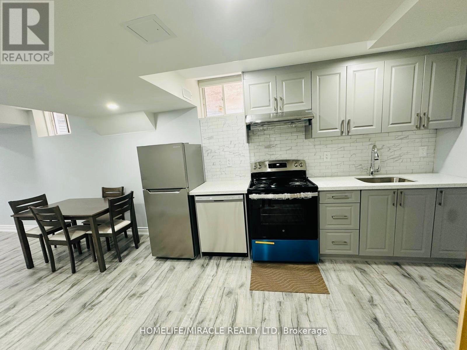 41 Antibes Drive, Brampton, Ontario  L6X 5H6 - Photo 2 - W13043322