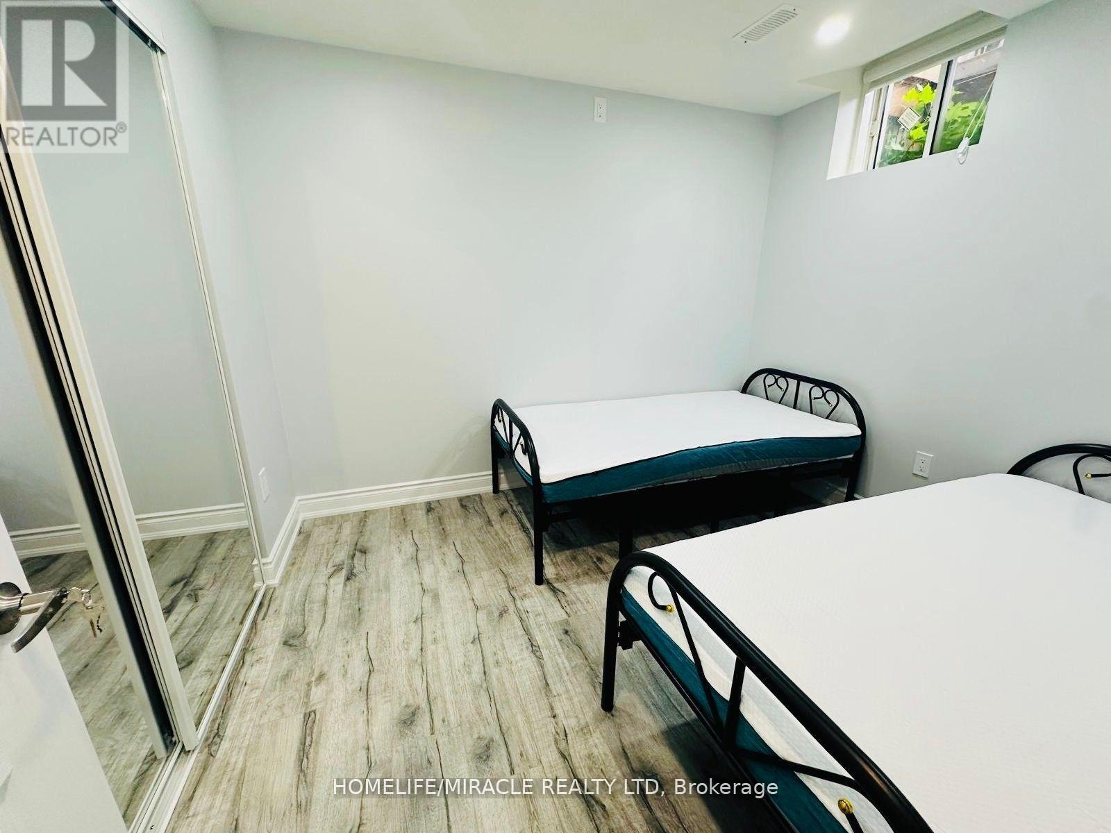 41 Antibes Drive, Brampton, Ontario  L6X 5H6 - Photo 5 - W13043322