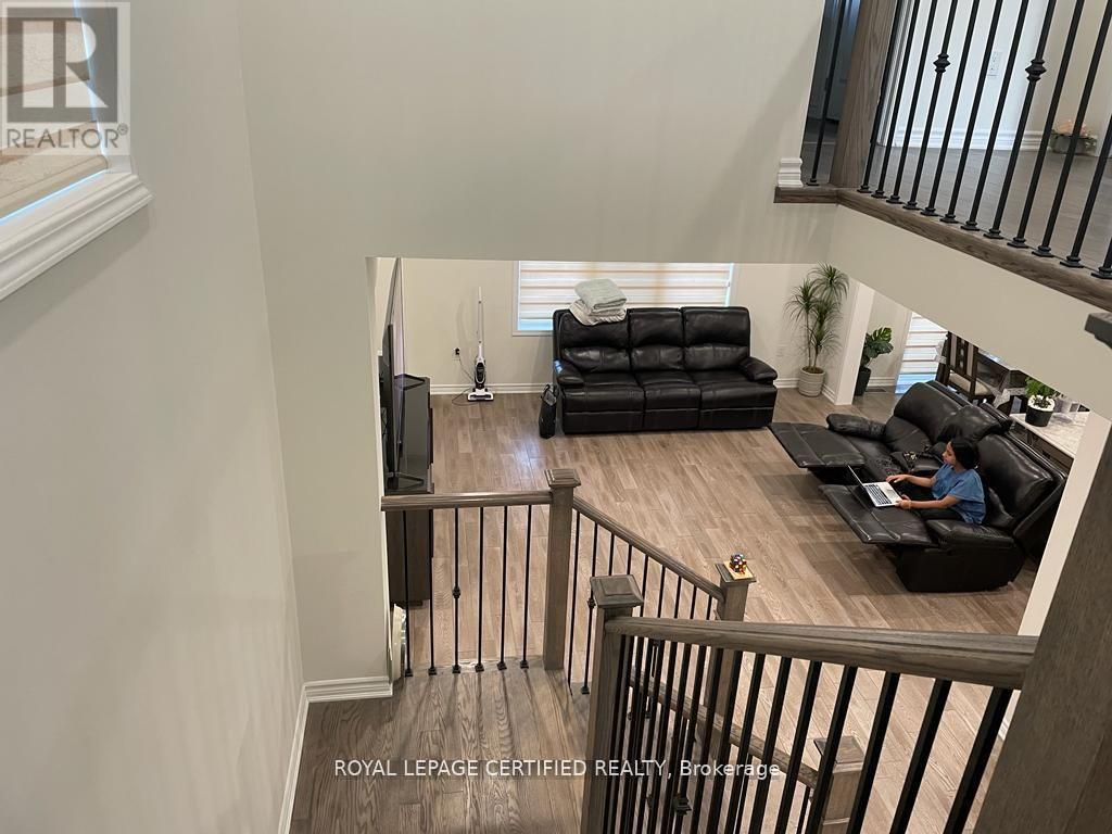 9 Affusion Road E, Brampton, Ontario  L7A 0H1 - Photo 5 - W13043328