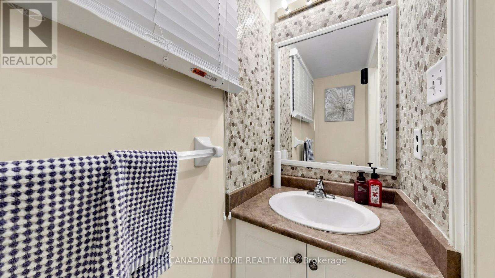 27 Wallaby Way, Brampton, Ontario  L6R 3G1 - Photo 19 - W13043344