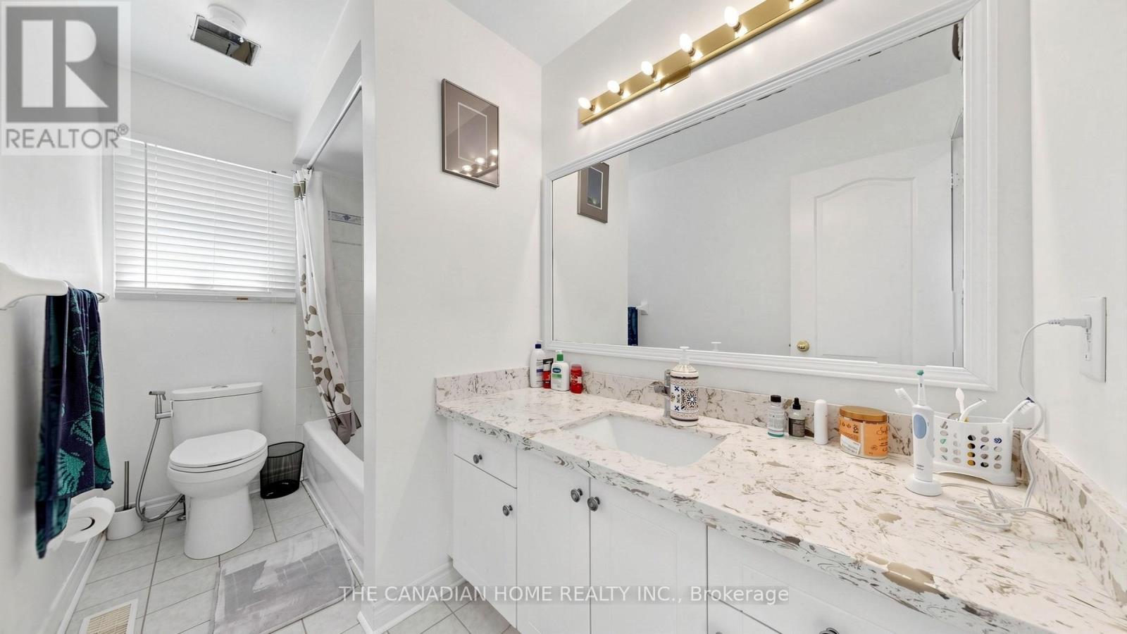 27 Wallaby Way, Brampton, Ontario  L6R 3G1 - Photo 32 - W13043344