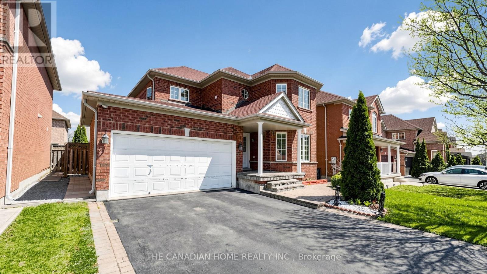 27 Wallaby Way, Brampton, Ontario  L6R 3G1 - Photo 4 - W13043344