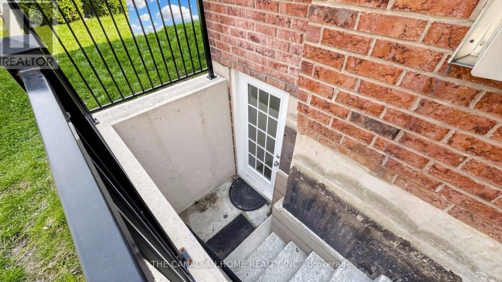 27 Wallaby Way, Brampton, Ontario  L6R 3G1 - Photo 50 - W13043344