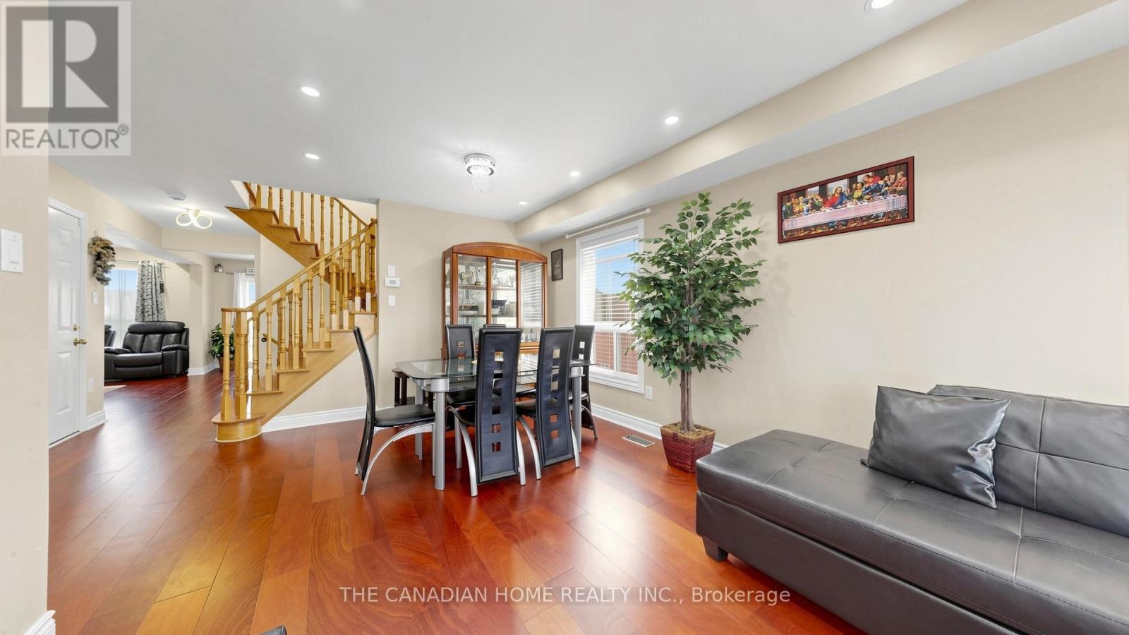 27 Wallaby Way, Brampton, Ontario  L6R 3G1 - Photo 8 - W13043344