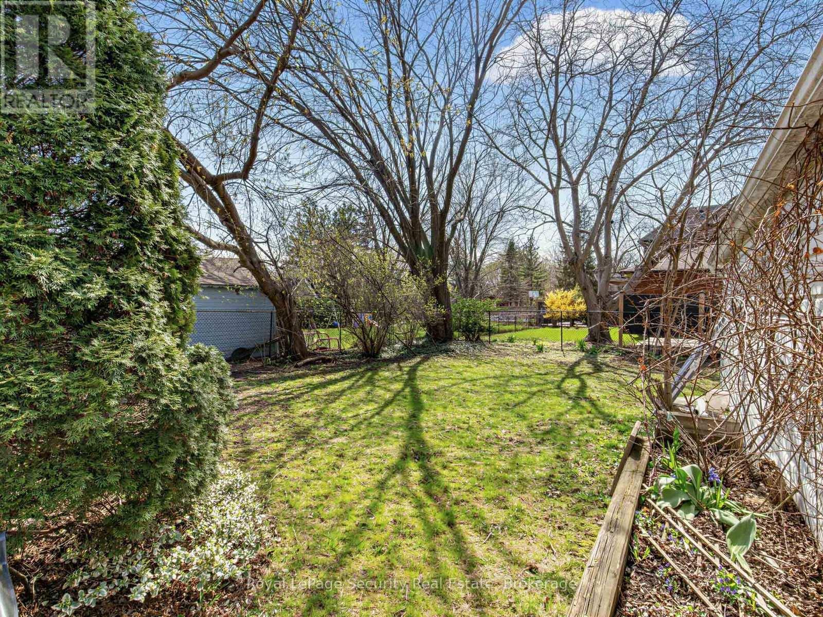 50 Wilmar Road, Toronto, Ontario  M9B 3S1 - Photo 13 - W13043346