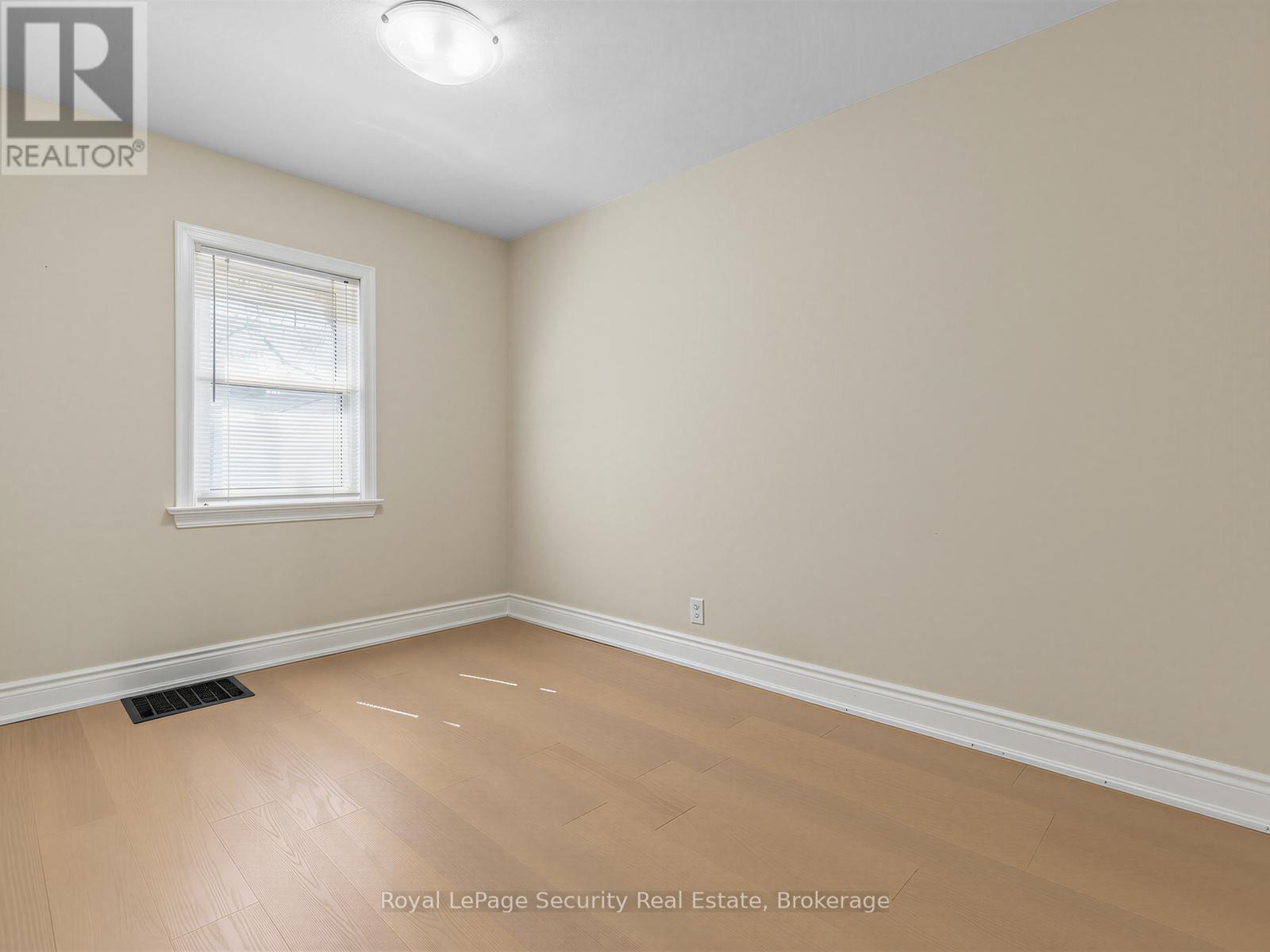 50 Wilmar Road, Toronto, Ontario  M9B 3S1 - Photo 6 - W13043346