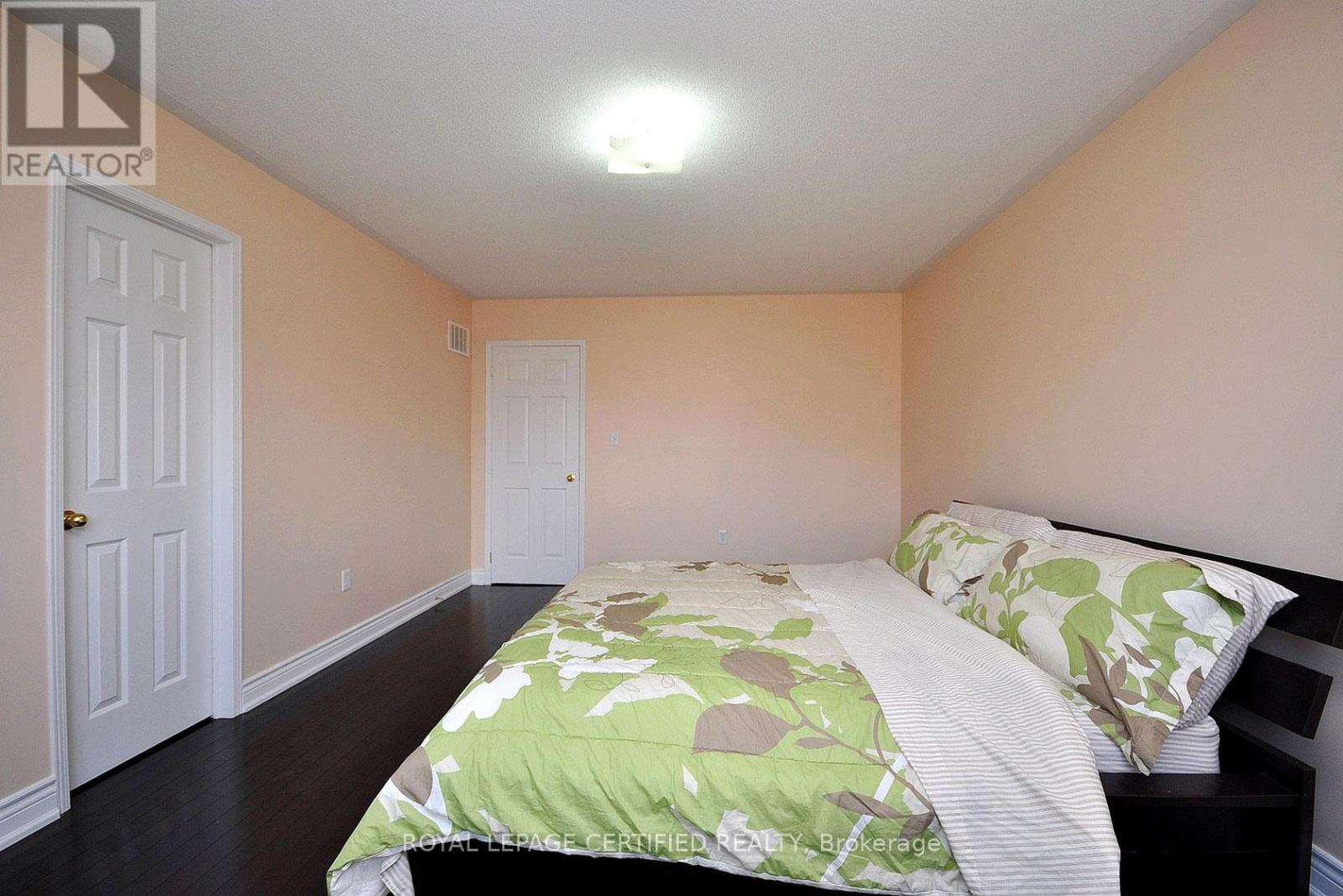 426 Orange Walk Crescent, Mississauga, Ontario  L5R 0A8 - Photo 14 - W13043348