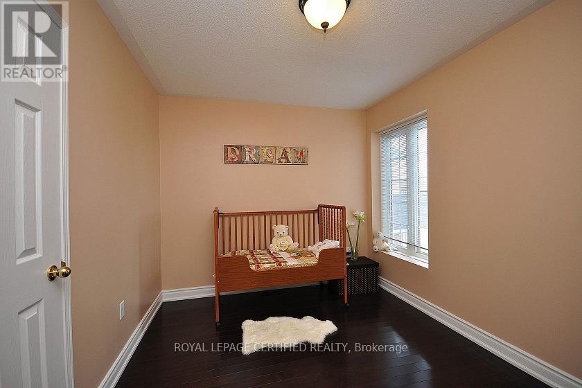 426 Orange Walk Crescent, Mississauga, Ontario  L5R 0A8 - Photo 18 - W13043348