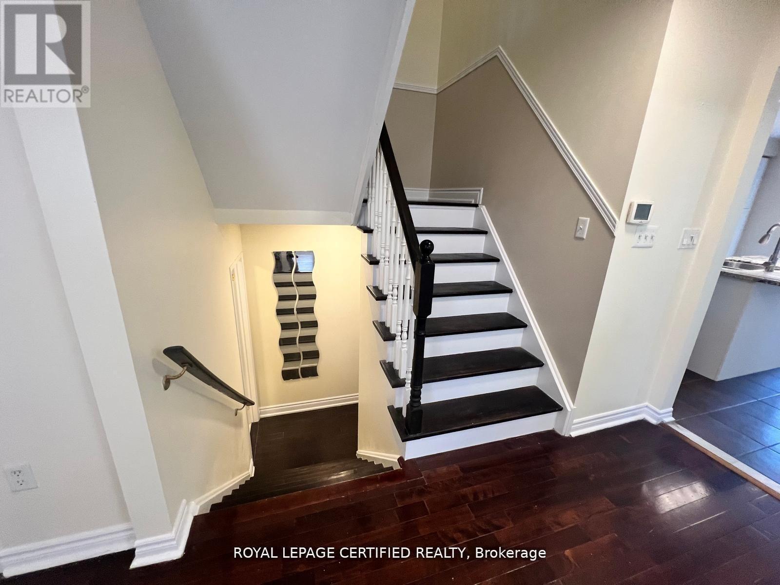 426 Orange Walk Crescent, Mississauga, Ontario  L5R 0A8 - Photo 5 - W13043348