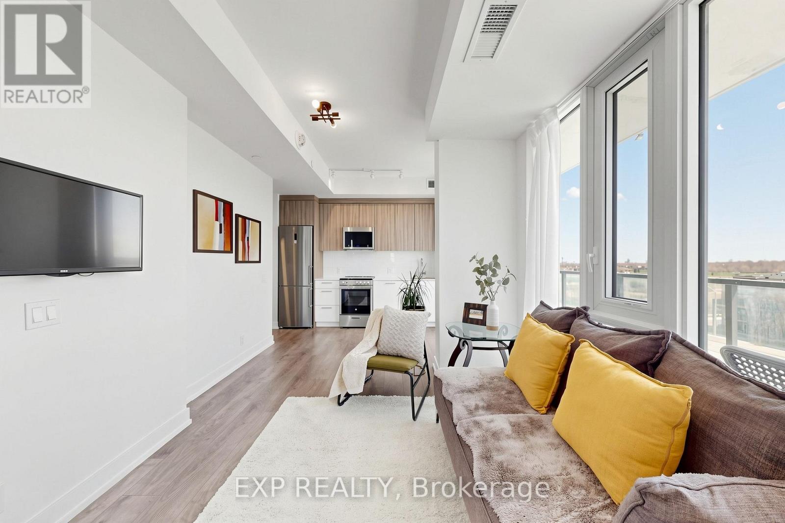 215 Veterans Drive, Brampton, Ontario  L7A 4S6 - Photo 10 - W13043374