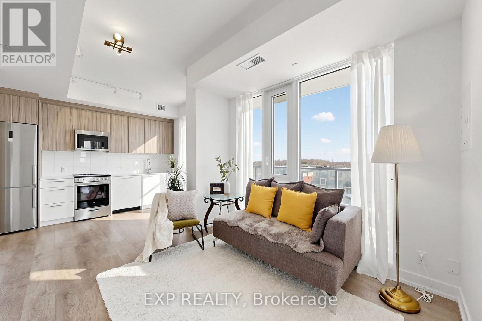 215 Veterans Drive, Brampton, Ontario  L7A 4S6 - Photo 9 - W13043374