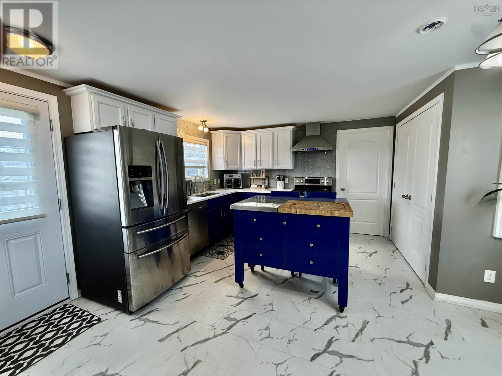 8 Wilson Avenue, Dartmouth, Nova Scotia  B2Y 2B3 - Photo 3 - 202608371