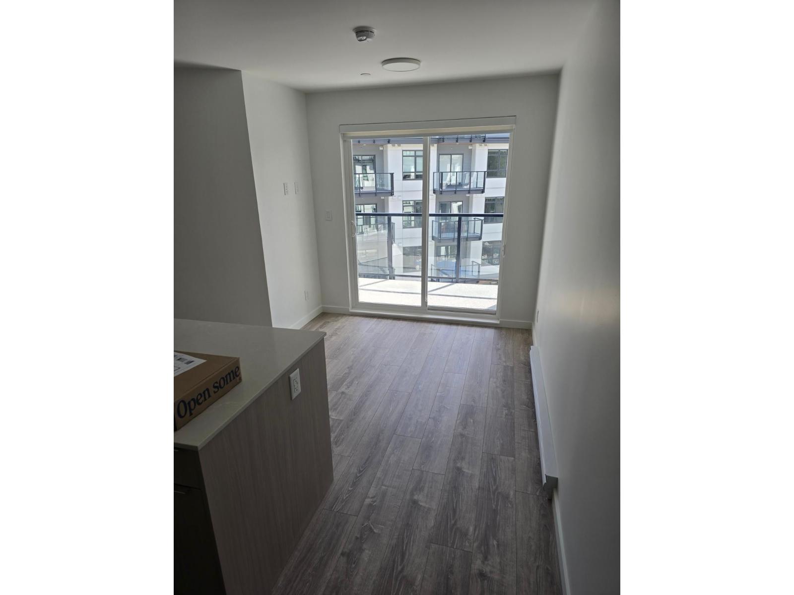 521 13968 Laurel Drive, Surrey, British Columbia  V3T 1A8 - Photo 1 - R3115685