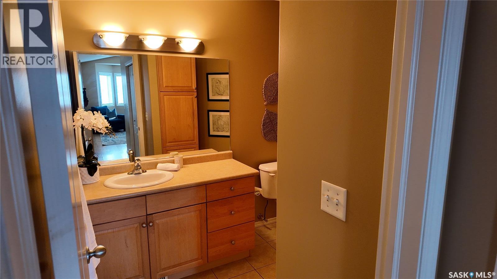 4128 Buckingham Drive E, Regina, Saskatchewan  S4V 3A9 - Photo 13 - SK033918