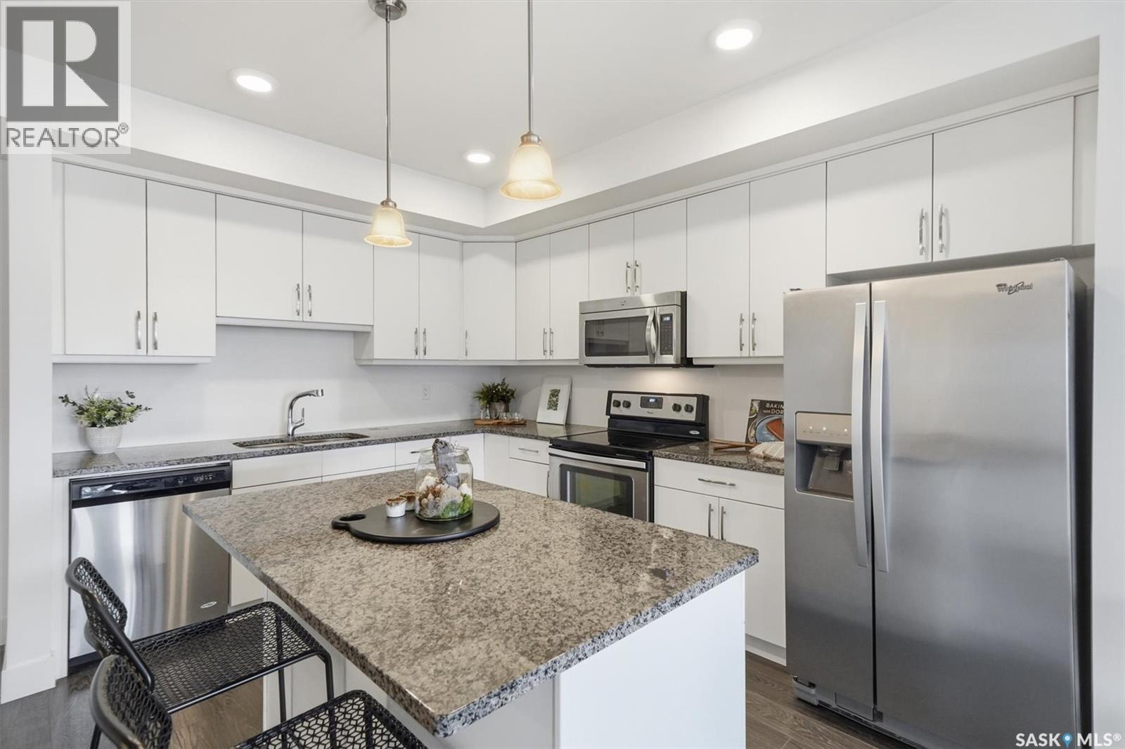 212 770 Childers Crescent, Saskatoon, Saskatchewan  S7L 6W1 - Photo 2 - SK033896