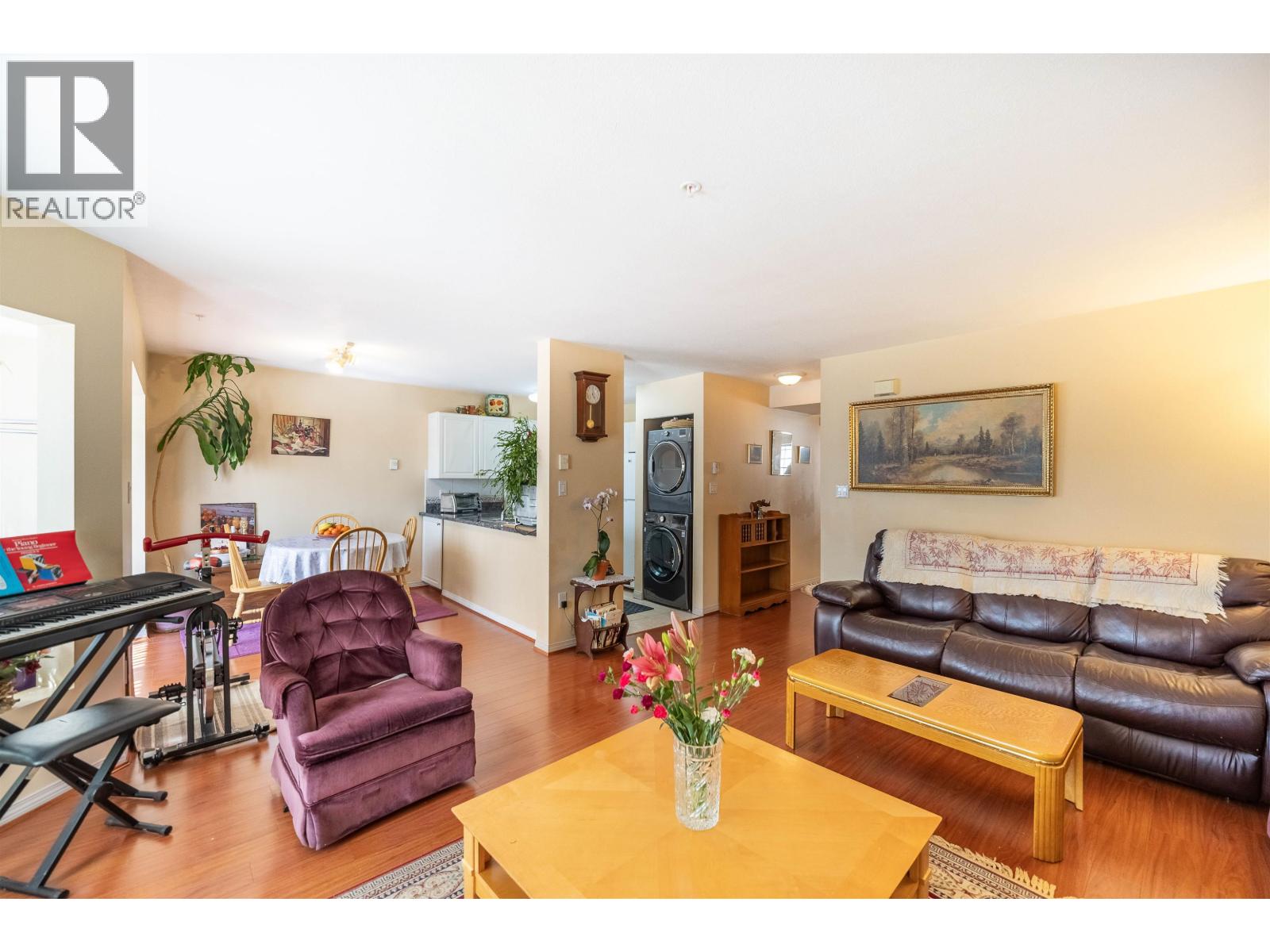 301 2677 E Broadway, Vancouver, British Columbia  V5M 1Y6 - Photo 8 - R3113923