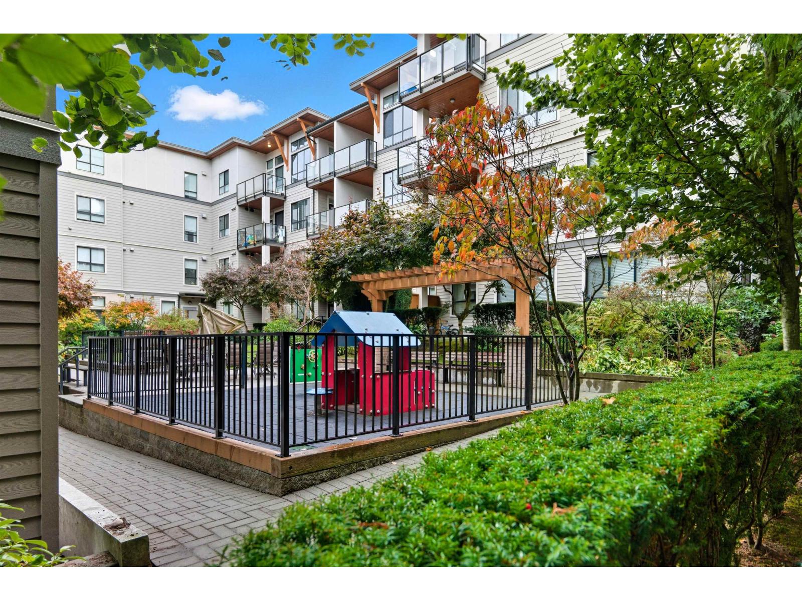 206 15388 105 Avenue, Surrey, British Columbia  V3R 0C4 - Photo 6 - R3115472