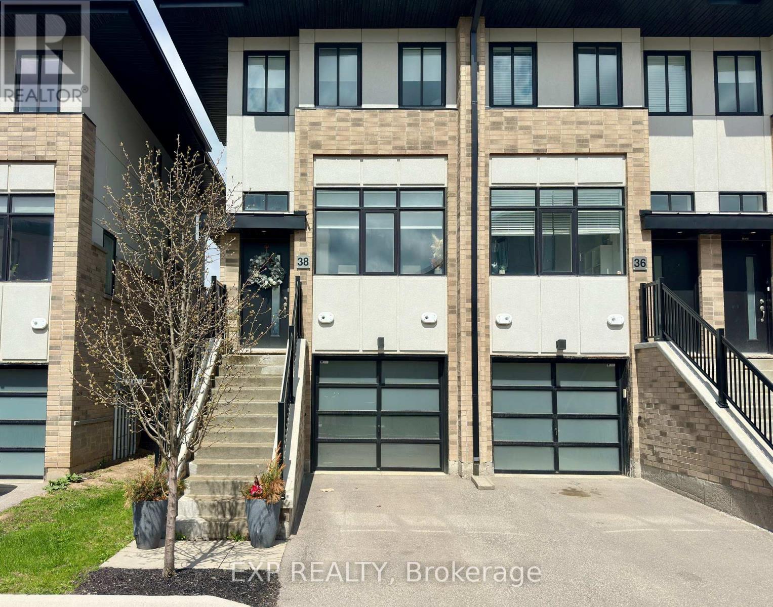 52 - 38 MARKLE CRESCENT, Hamilton, Ontario