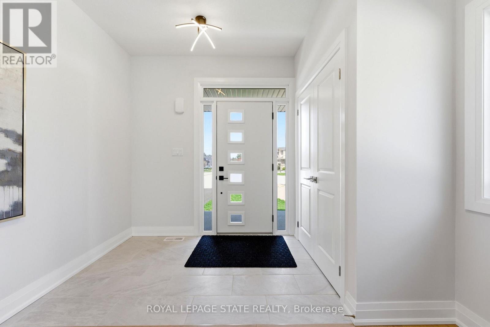 23 Woodvalley Court, Hamilton, Ontario  L9B 2S7 - Photo 10 - X13043310