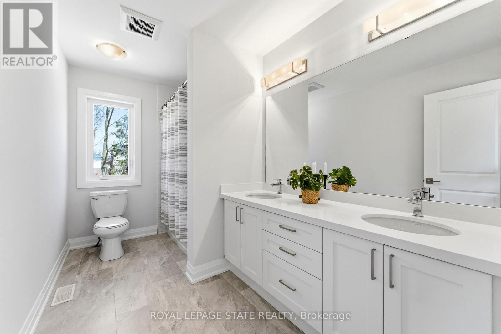 23 Woodvalley Court, Hamilton, Ontario  L9B 2S7 - Photo 14 - X13043310